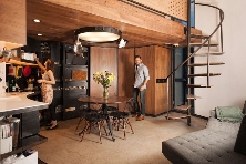 Hô biến nhà kho thành biệt thự 